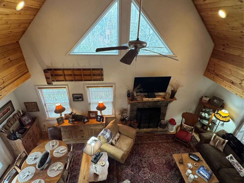 128 Hillcrest Road, Newland, NC 28657.  MLS# CAR4336111, YatesRealty ID 894. Living Room