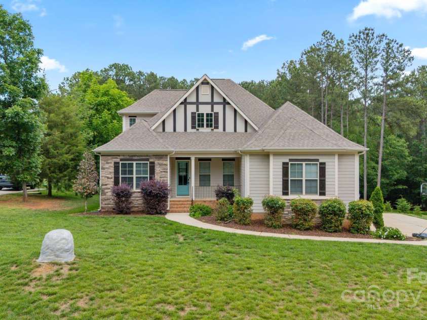 704 Kenway Loop, Mooresville, NC 28117.  MLS# CAR4274893, YatesRealty ID 894. 
