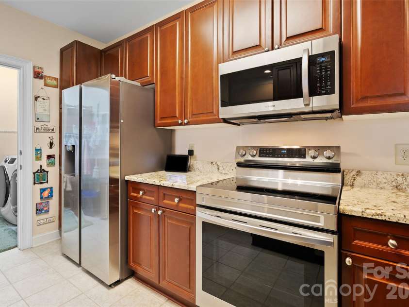 91 Glenview Lane, Maggie Valley, NC 28751.  MLS# CAR4312571, YatesRealty ID 8940. 