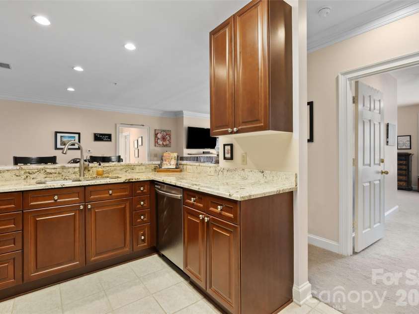 91 Glenview Lane, Maggie Valley, NC 28751.  MLS# CAR4312571, YatesRealty ID 8940. 