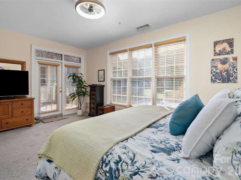91 Glenview Lane, Maggie Valley, NC 28751.  MLS# CAR4312571, YatesRealty ID 8940. 