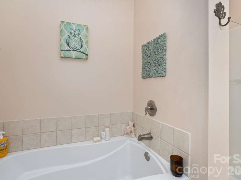 91 Glenview Lane, Maggie Valley, NC 28751.  MLS# CAR4312571, YatesRealty ID 8940. 