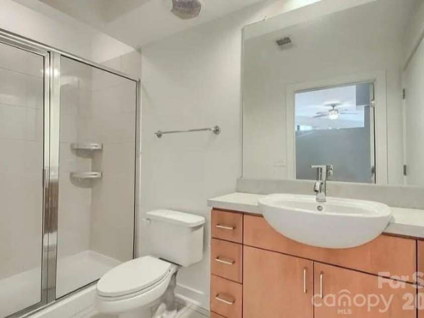 525 6th Street, Charlotte, NC 28202.  MLS# CAR4371172, YatesRealty ID 8941. 