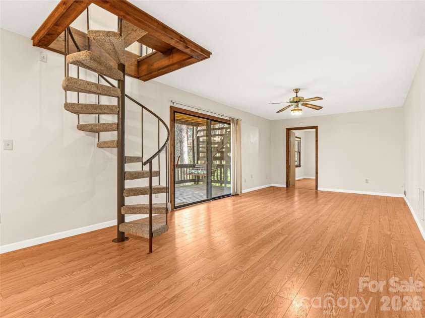 86 View De Lake Drive, Etowah, NC 28729.  MLS# CAR4361060, YatesRealty ID 8945. 