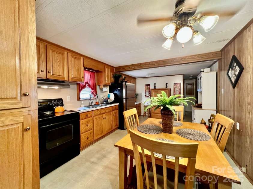 572 Mosteller Drive, Lancaster, SC 29720.  MLS# CAR4308291, YatesRealty ID 8946. 