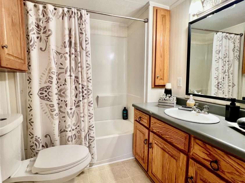 572 Mosteller Drive, Lancaster, SC 29720.  MLS# CAR4308291, YatesRealty ID 8946. 