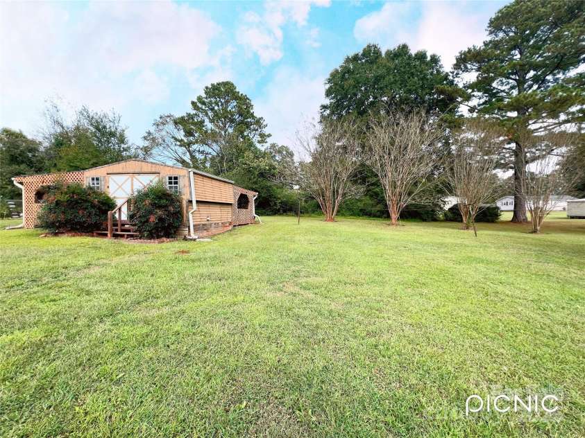 572 Mosteller Drive, Lancaster, SC 29720.  MLS# CAR4308291, YatesRealty ID 8946. 