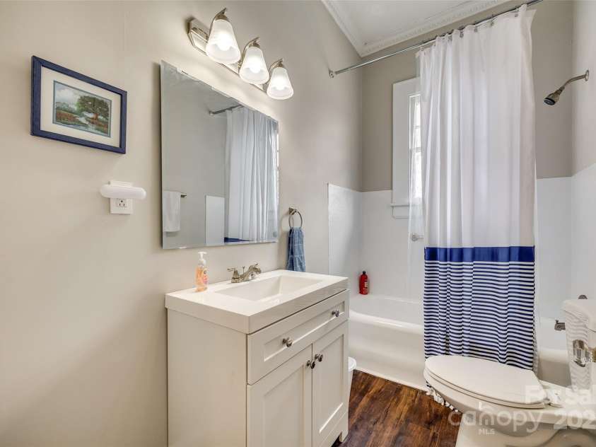 119 Hemphill Avenue, Chester, SC 29706.  MLS# CAR4222125, YatesRealty ID 8947. 