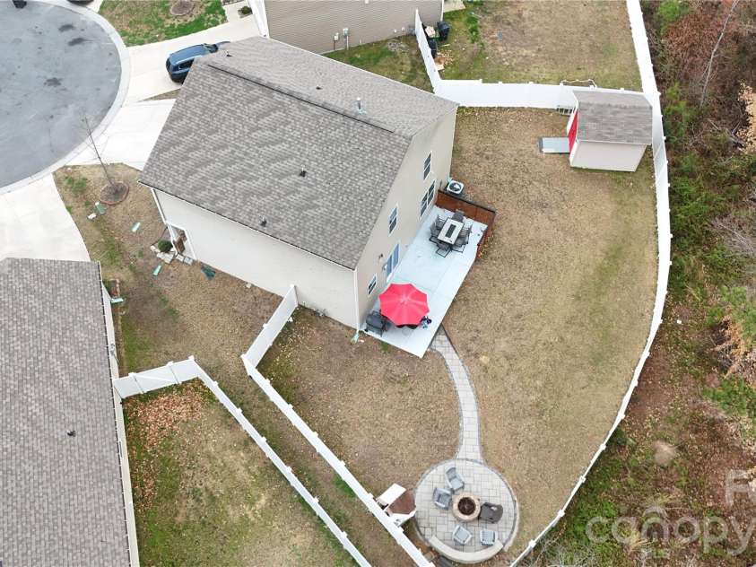 7422 Larwill Lane, Charlotte, NC 28216.  MLS# CAR4354686, YatesRealty ID 8947. 
