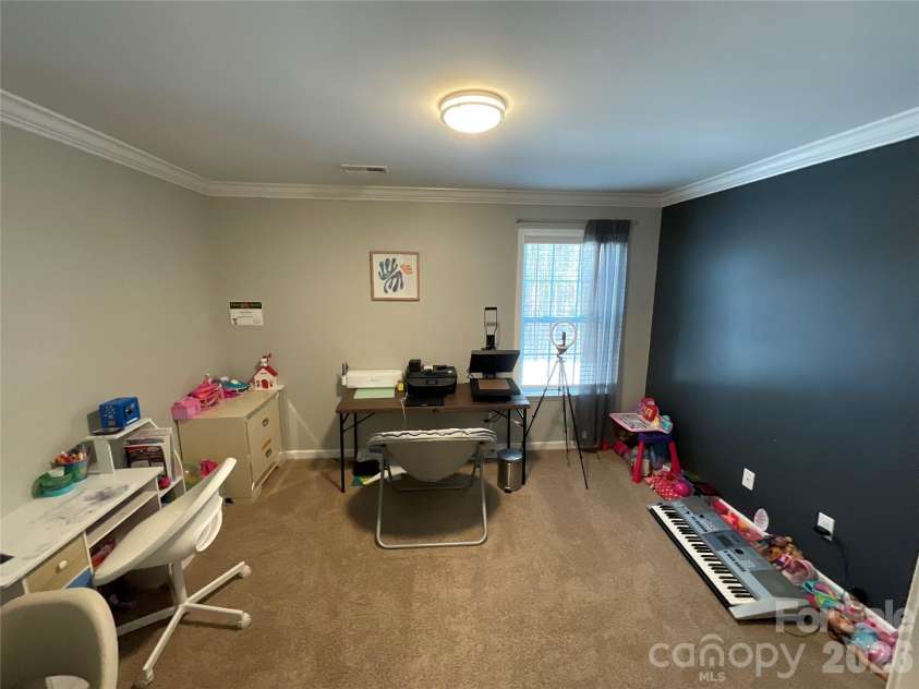 7422 Larwill Lane, Charlotte, NC 28216.  MLS# CAR4354686, YatesRealty ID 8947. 