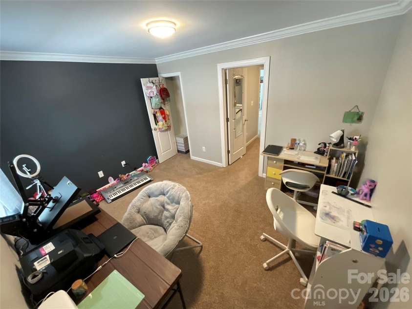 7422 Larwill Lane, Charlotte, NC 28216.  MLS# CAR4354686, YatesRealty ID 8947. 