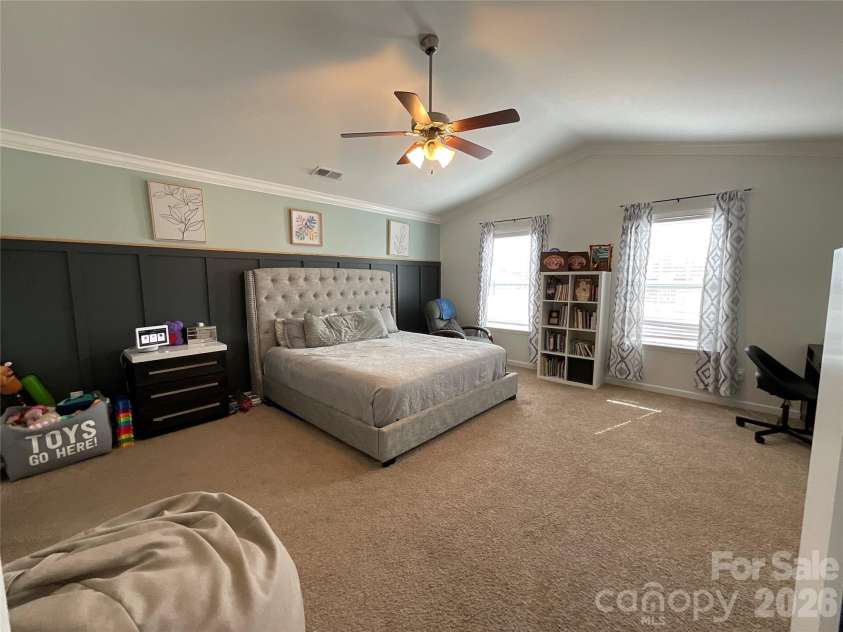 7422 Larwill Lane, Charlotte, NC 28216.  MLS# CAR4354686, YatesRealty ID 8947. 