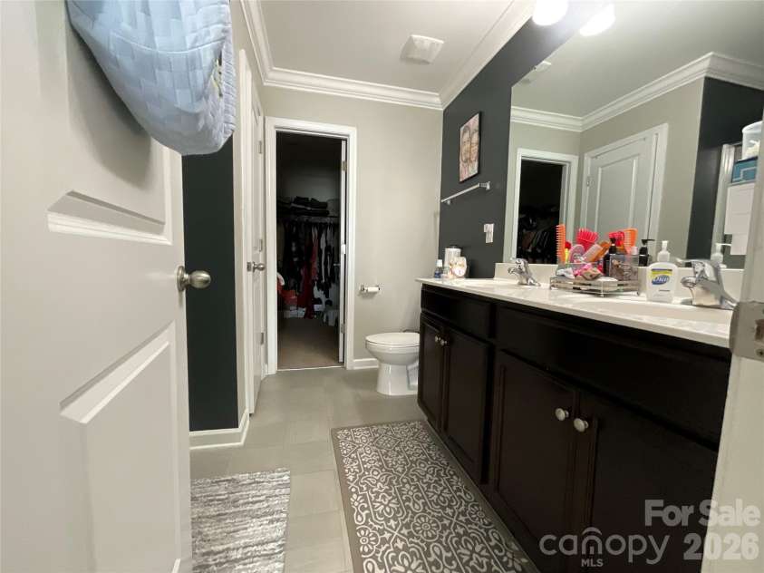 7422 Larwill Lane, Charlotte, NC 28216.  MLS# CAR4354686, YatesRealty ID 8947. 