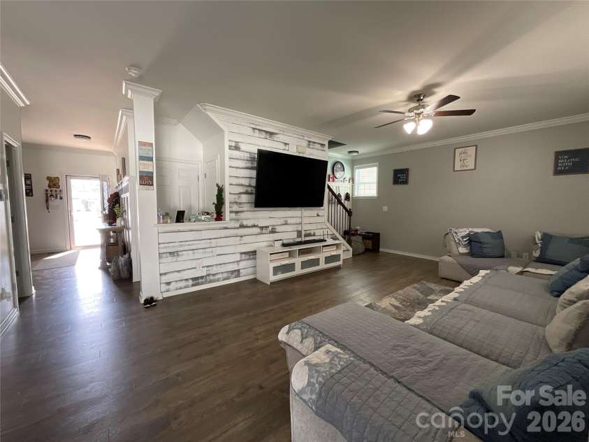 7422 Larwill Lane, Charlotte, NC 28216.  MLS# CAR4354686, YatesRealty ID 8947. 