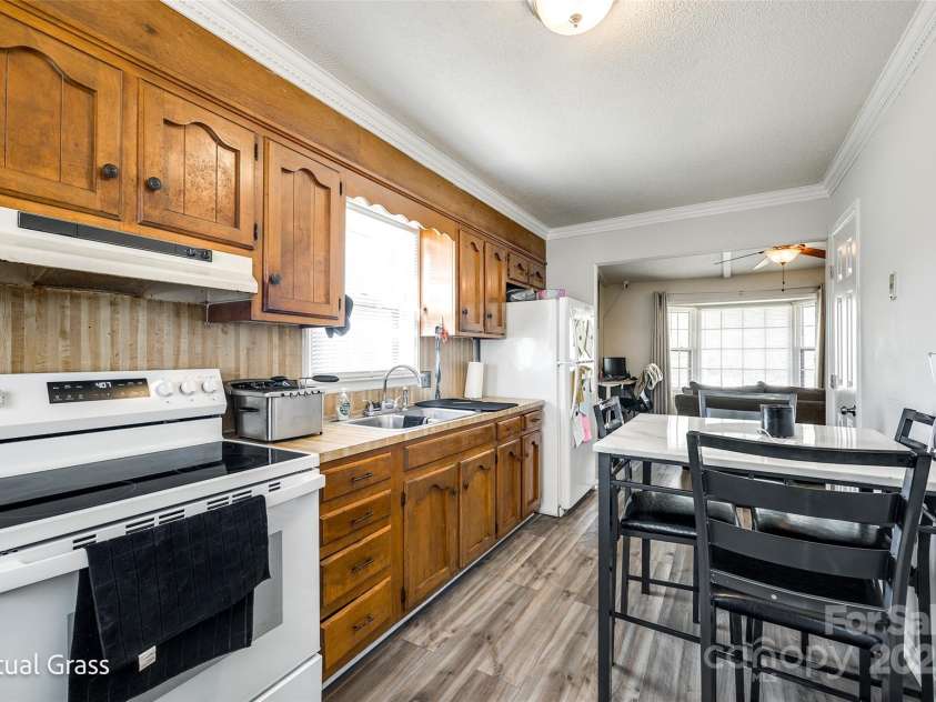 970 Willowbrook Avenue, Rock Hill, SC 29730.  MLS# CAR4240469, YatesRealty ID 8948. 