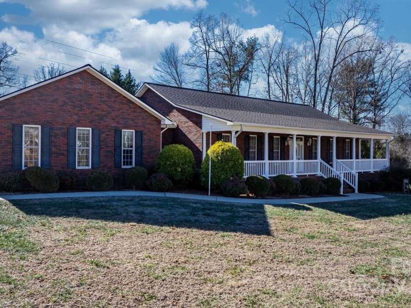 3023 Woodstream Drive, Valdese, NC 28690.  MLS# CAR4215796, YatesRealty ID 8949. 