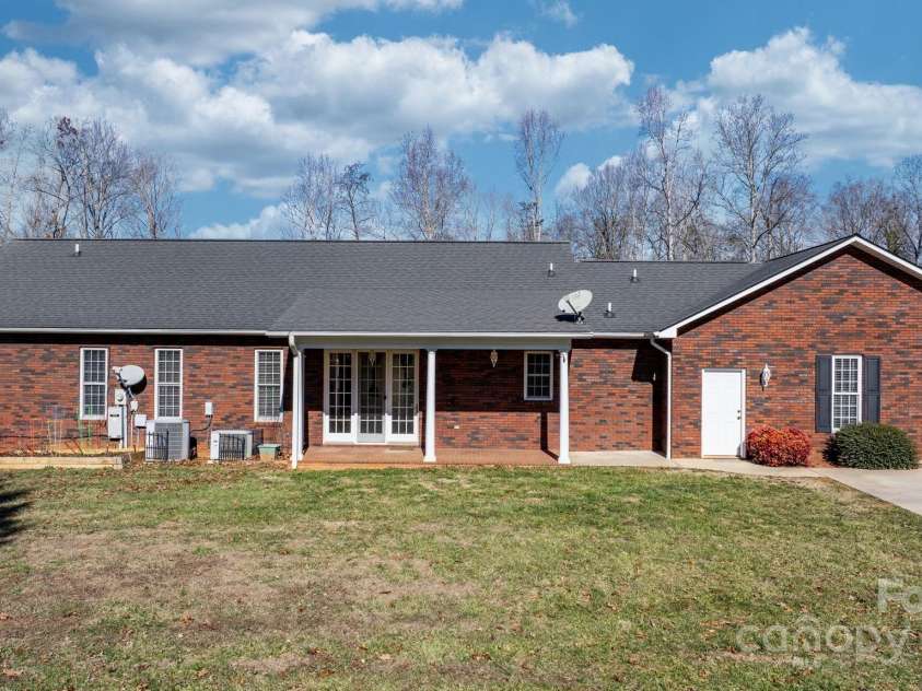 3023 Woodstream Drive, Valdese, NC 28690.  MLS# CAR4215796, YatesRealty ID 8949. 