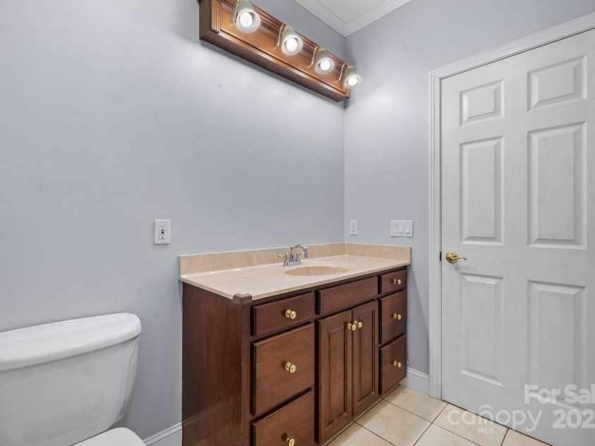 3023 Woodstream Drive, Valdese, NC 28690.  MLS# CAR4215796, YatesRealty ID 8949. Full Bath 2- Main