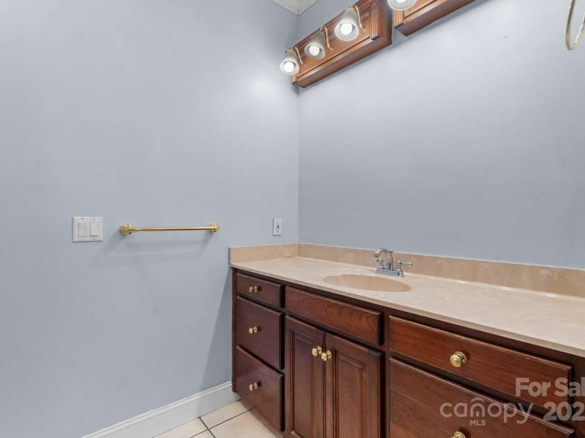 3023 Woodstream Drive, Valdese, NC 28690.  MLS# CAR4215796, YatesRealty ID 8949. Primary Bath
