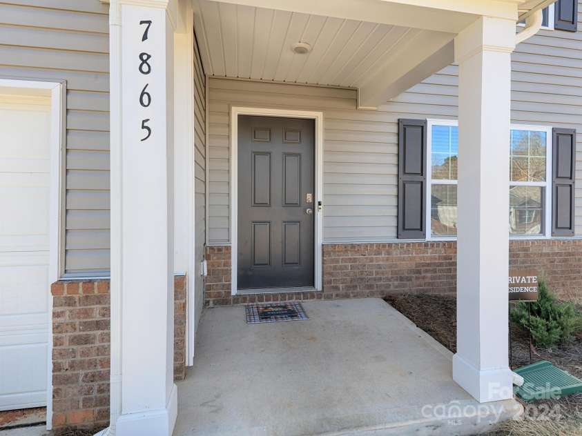 7865 Whispering Stream Drive, Sherrills Ford, NC 28673.  MLS# CAR4201467, YatesRealty ID 895. 