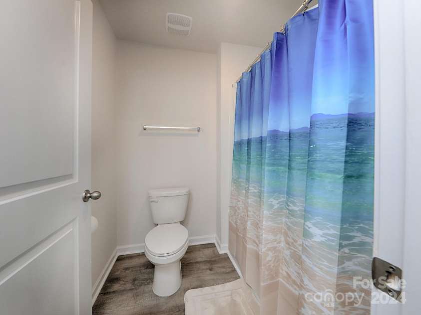 7865 Whispering Stream Drive, Sherrills Ford, NC 28673.  MLS# CAR4201467, YatesRealty ID 895. 