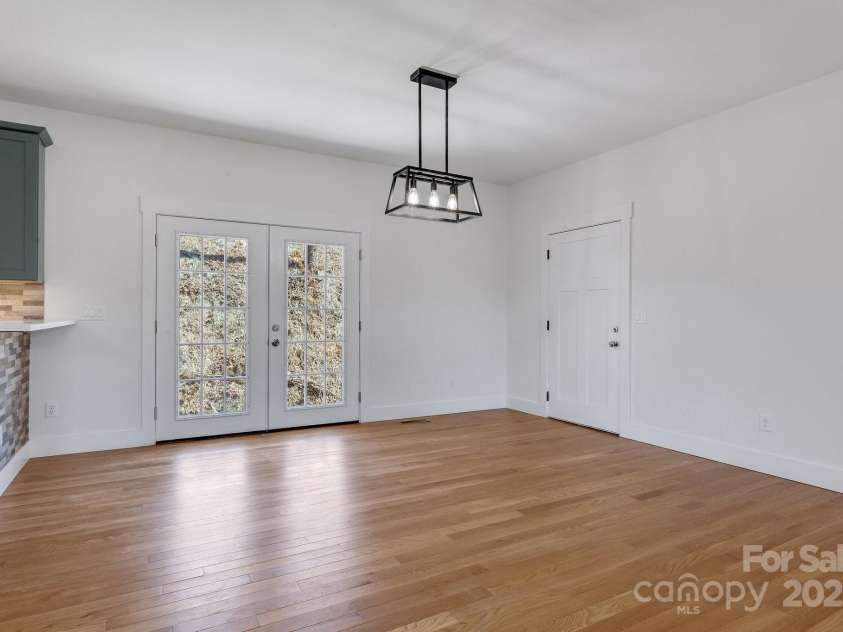 44 Judith Drive, Leicester, NC 28748.  MLS# CAR4193291, YatesRealty ID 8950. 