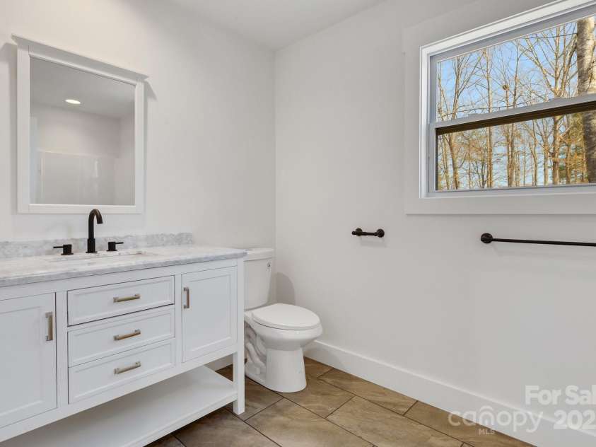 44 Judith Drive, Leicester, NC 28748.  MLS# CAR4193291, YatesRealty ID 8950. Bathroom