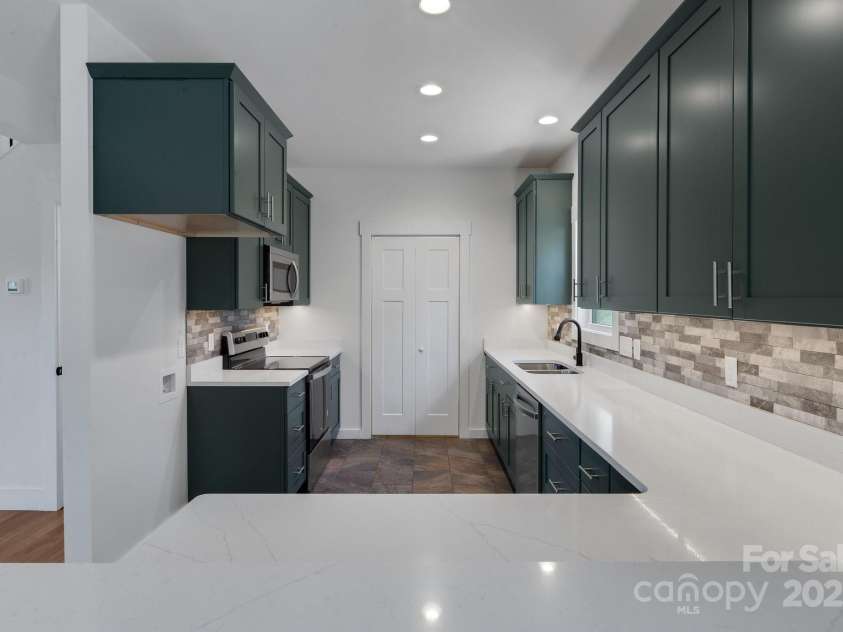 44 Judith Drive, Leicester, NC 28748.  MLS# CAR4193291, YatesRealty ID 8950. Kitchen