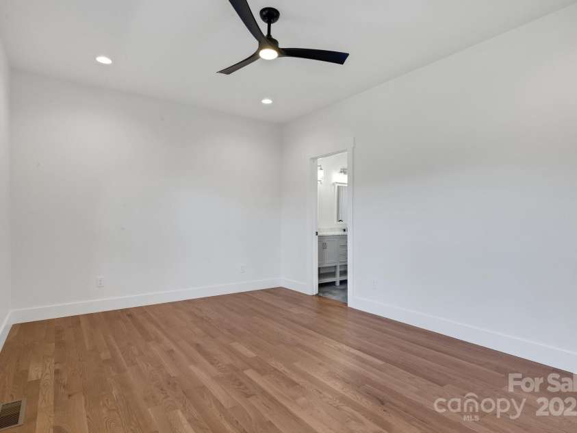 44 Judith Drive, Leicester, NC 28748.  MLS# CAR4193291, YatesRealty ID 8950. Primary Bedroom