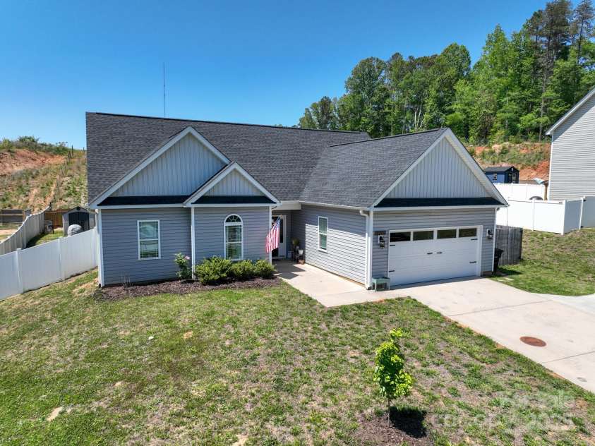 2205 Philadelphia Church Road, Dallas, NC 28034.  MLS# CAR4252262, YatesRealty ID 8951. 