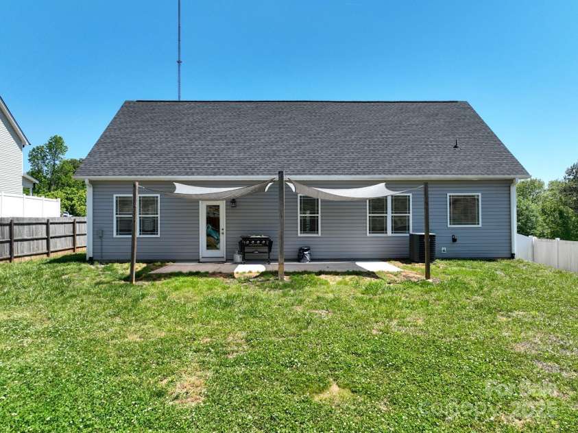 2205 Philadelphia Church Road, Dallas, NC 28034.  MLS# CAR4252262, YatesRealty ID 8951. 