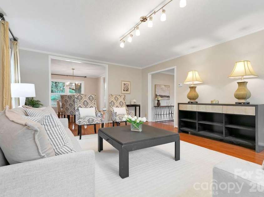 95 Ridgewood Place, Brevard, NC 28712.  MLS# CAR4356804, YatesRealty ID 8951. 