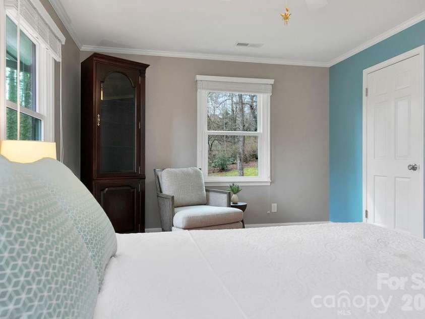 95 Ridgewood Place, Brevard, NC 28712.  MLS# CAR4356804, YatesRealty ID 8951. 