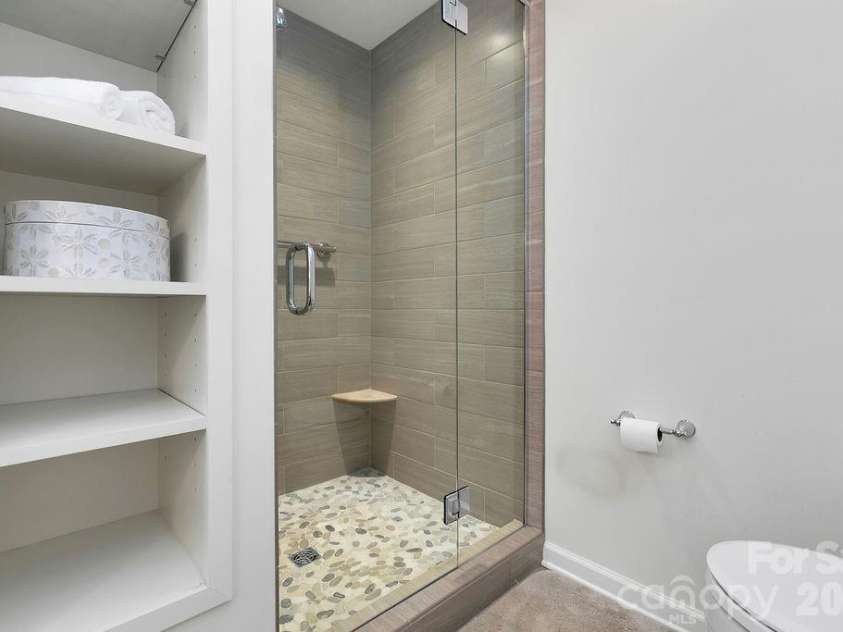 95 Ridgewood Place, Brevard, NC 28712.  MLS# CAR4356804, YatesRealty ID 8951. 