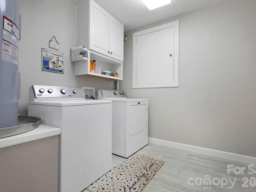 95 Ridgewood Place, Brevard, NC 28712.  MLS# CAR4356804, YatesRealty ID 8951. 