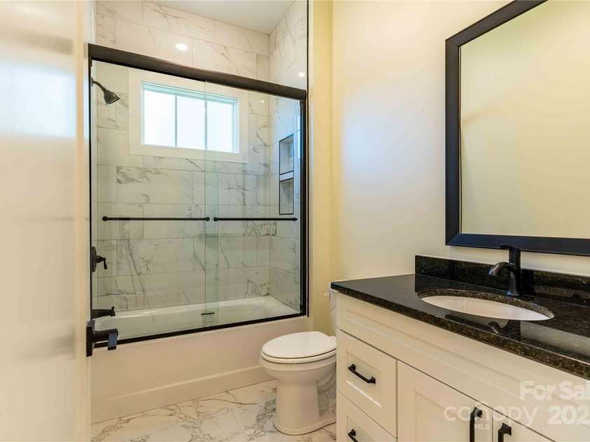 337 Maple Knoll Drive, Hendersonville, NC 28792.  MLS# CAR4193766, YatesRealty ID 8952. 