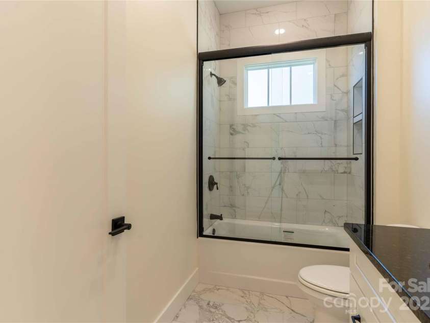 337 Maple Knoll Drive, Hendersonville, NC 28792.  MLS# CAR4193766, YatesRealty ID 8952. 