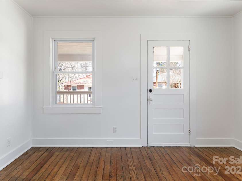 112 Powell Street, Swannanoa, NC 28778.  MLS# CAR4233407, YatesRealty ID 8953. 