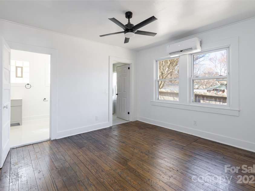 112 Powell Street, Swannanoa, NC 28778.  MLS# CAR4233407, YatesRealty ID 8953. 