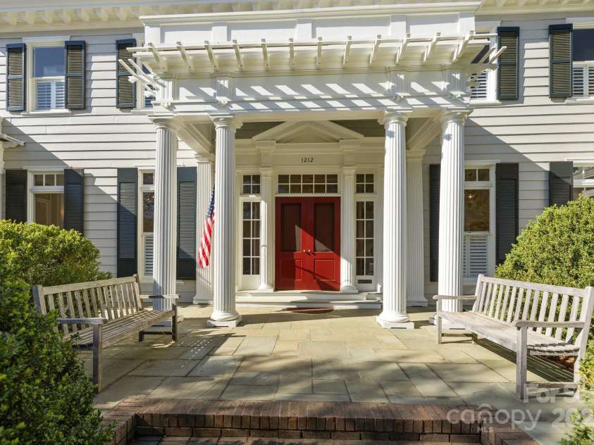 1212 Queens Road, Charlotte, NC 28207.  MLS# CAR4241756, YatesRealty ID 8954. 