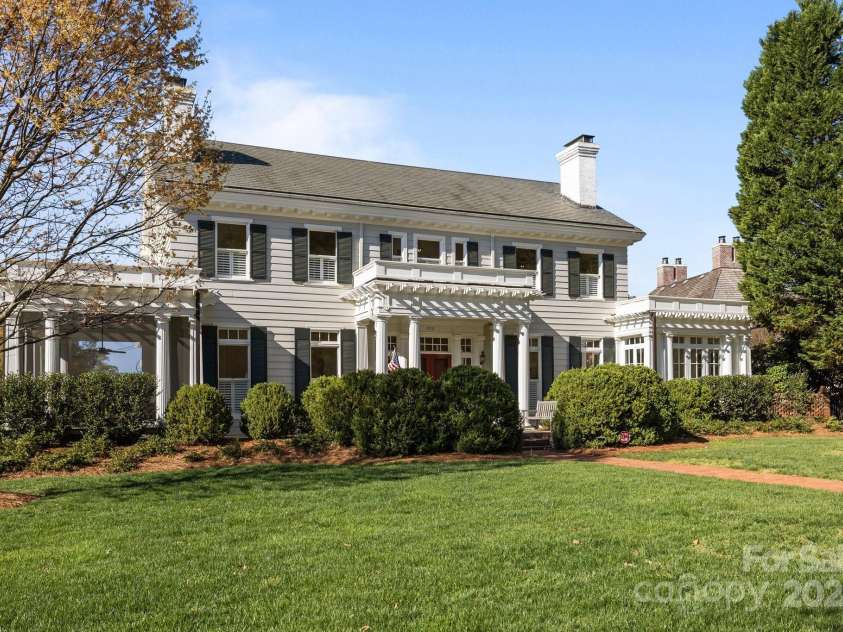 1212 Queens Road, Charlotte, NC 28207.  MLS# CAR4241756, YatesRealty ID 8954. 