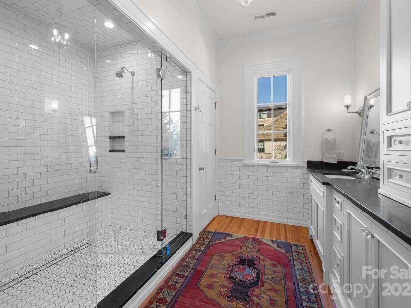 1212 Queens Road, Charlotte, NC 28207.  MLS# CAR4241756, YatesRealty ID 8954. Primary bathroom