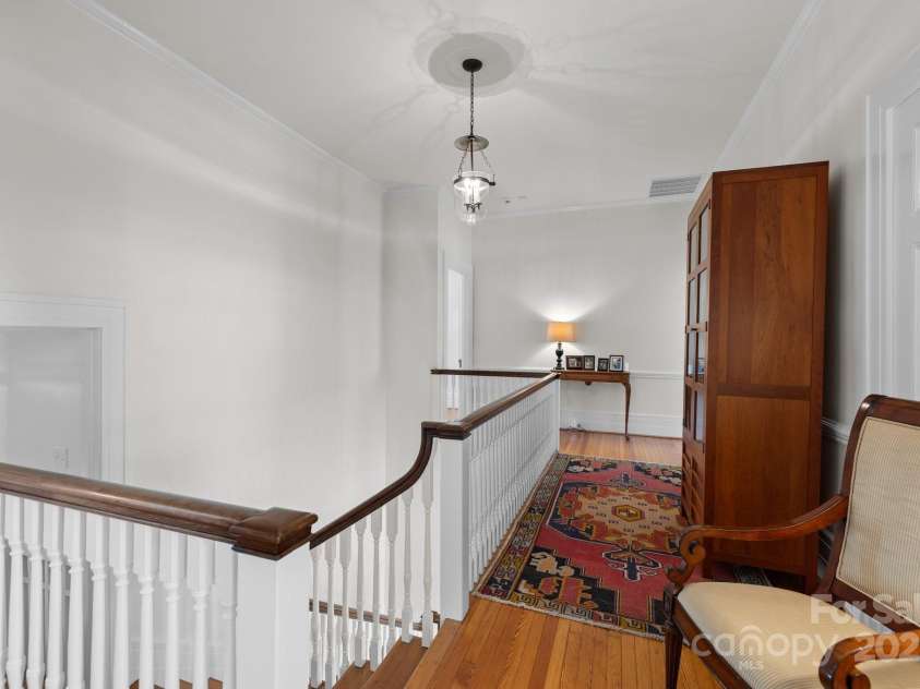 1212 Queens Road, Charlotte, NC 28207.  MLS# CAR4241756, YatesRealty ID 8954. Upper hallway