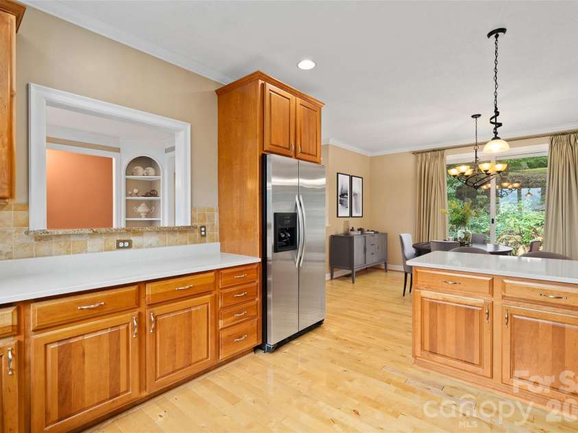 23 Clear Vista Drive, Asheville, NC 28805.  MLS# CAR4301123, YatesRealty ID 8954. Kitchen Virtually Staged