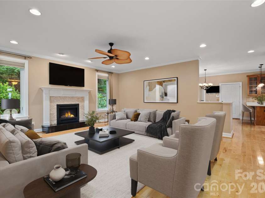 23 Clear Vista Drive, Asheville, NC 28805.  MLS# CAR4301123, YatesRealty ID 8954. Living Room Virtually Staged