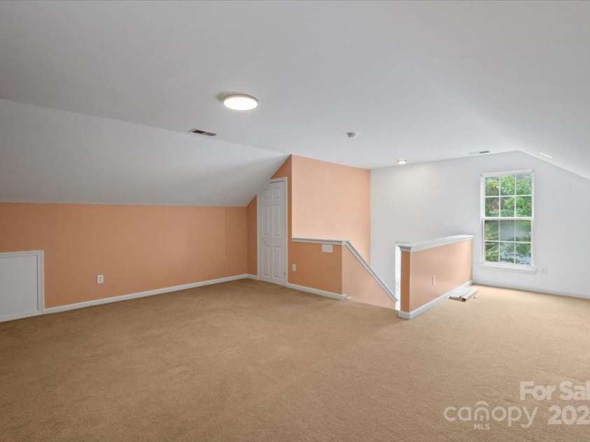 1900 Mt Isle Harbor Drive, Charlotte, NC 28214.  MLS# CAR4170901, YatesRealty ID 8956. 3rd Floor Bedroom/Bonus