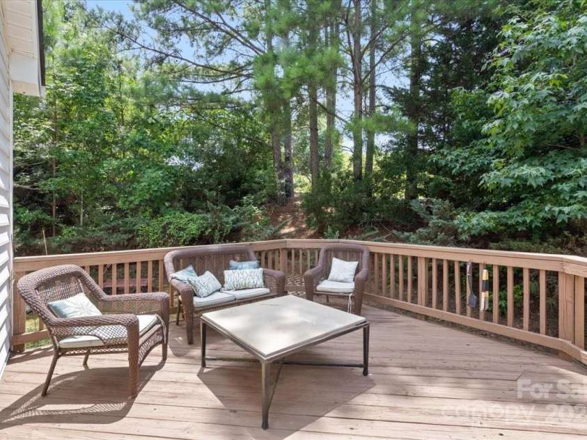 1900 Mt Isle Harbor Drive, Charlotte, NC 28214.  MLS# CAR4170901, YatesRealty ID 8956. Back Deck