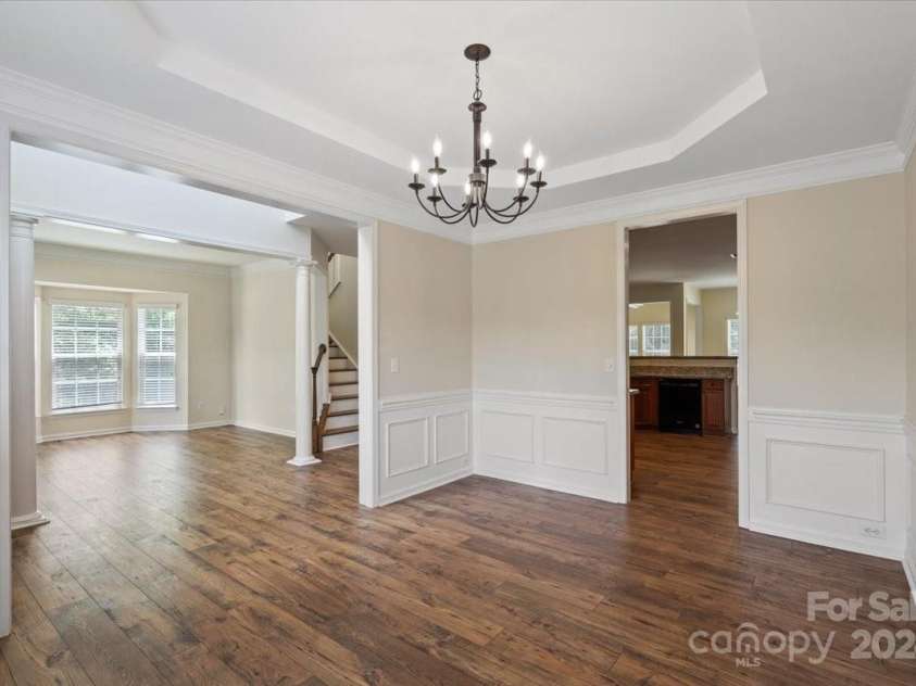 1900 Mt Isle Harbor Drive, Charlotte, NC 28214.  MLS# CAR4170901, YatesRealty ID 8956. Dinning Room