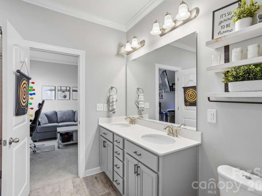 2033 Poplar Ridge Drive, Monroe, NC 28110.  MLS# CAR4358486, YatesRealty ID 8957. 2nd Full Bathroom