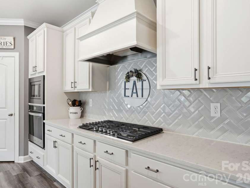2033 Poplar Ridge Drive, Monroe, NC 28110.  MLS# CAR4358486, YatesRealty ID 8957. Chef's Dream Kitchen